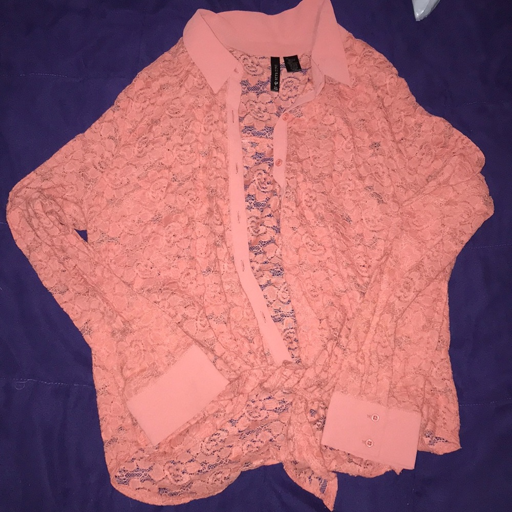 Gently used Full Tilt button up w/ front ties